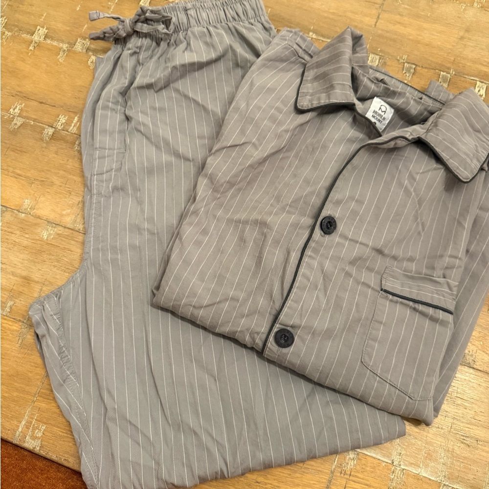 Noble Mount Men's Gray Striped Pajama Set